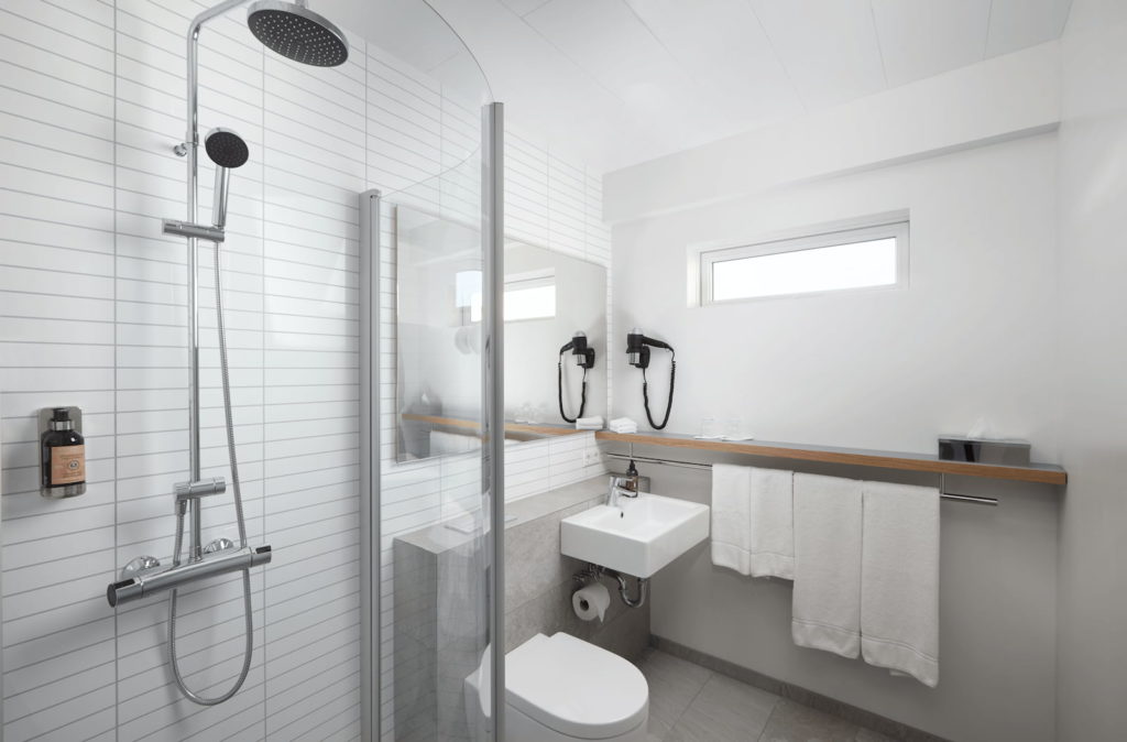 Bathroom of the Standard room