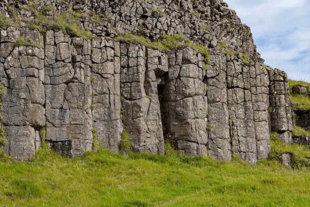 Dverghamrar cliffs