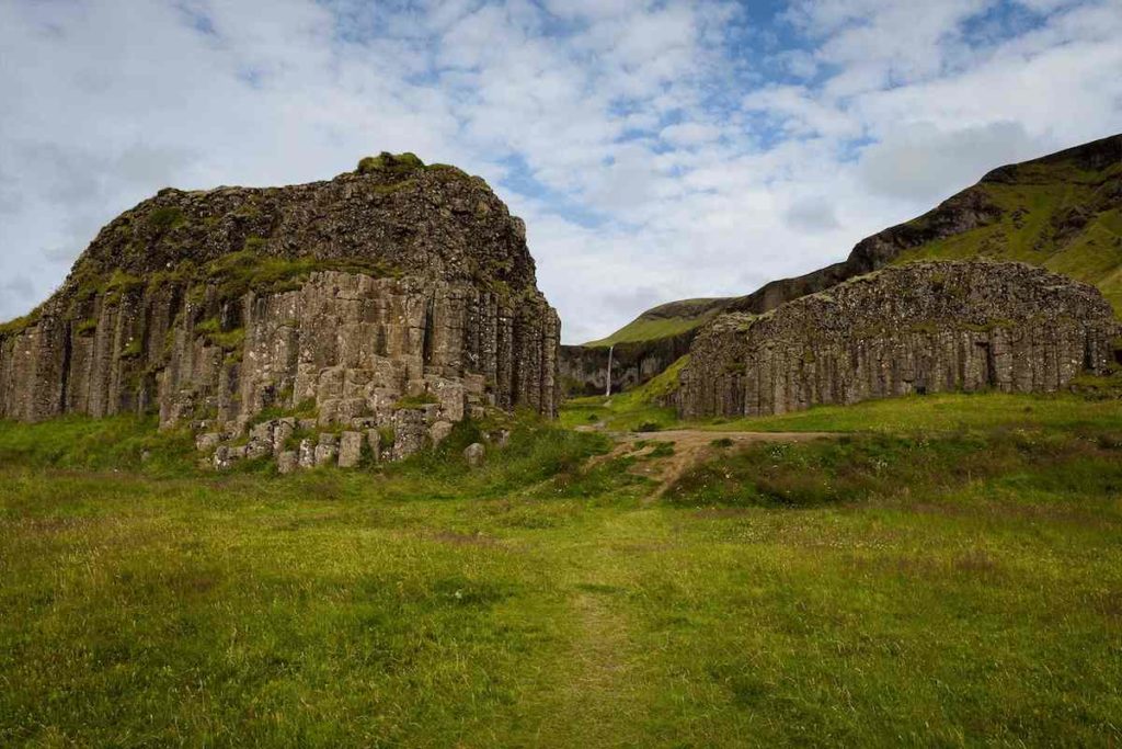 Dverghamrar basalt columns